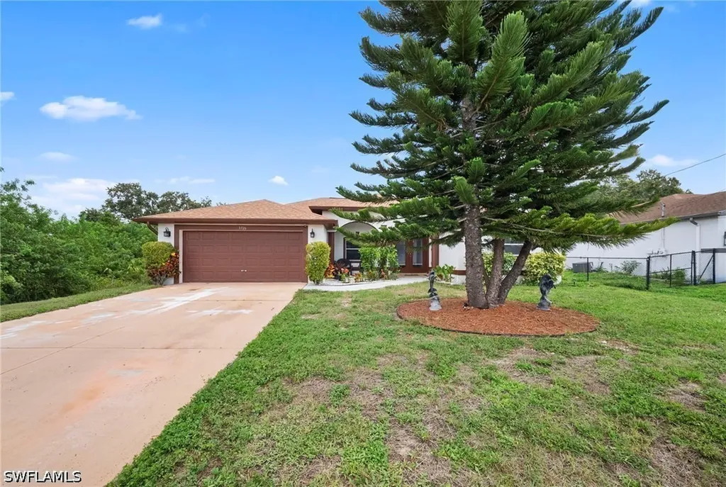 3726 15th Street W Lehigh Acres FL 33971