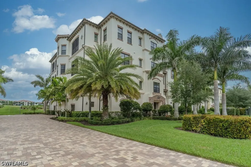 16375 Viansa Way Naples FL 34110