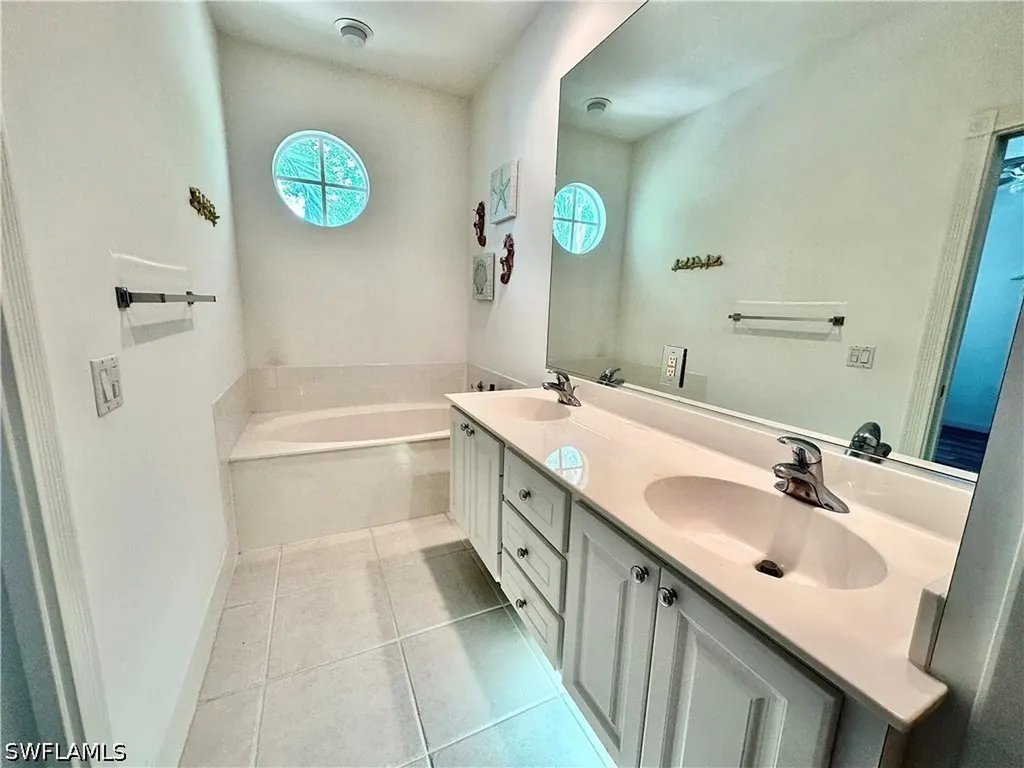 6182 Towncenter Circle Naples FL 34119