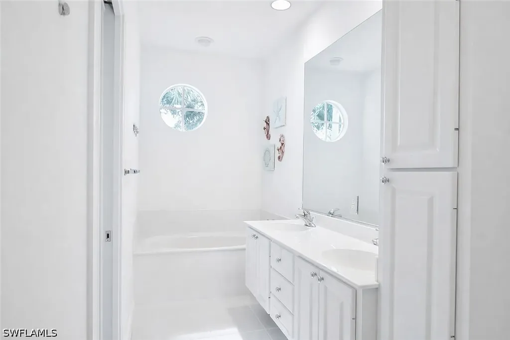 6182 Towncenter Circle Naples FL 34119