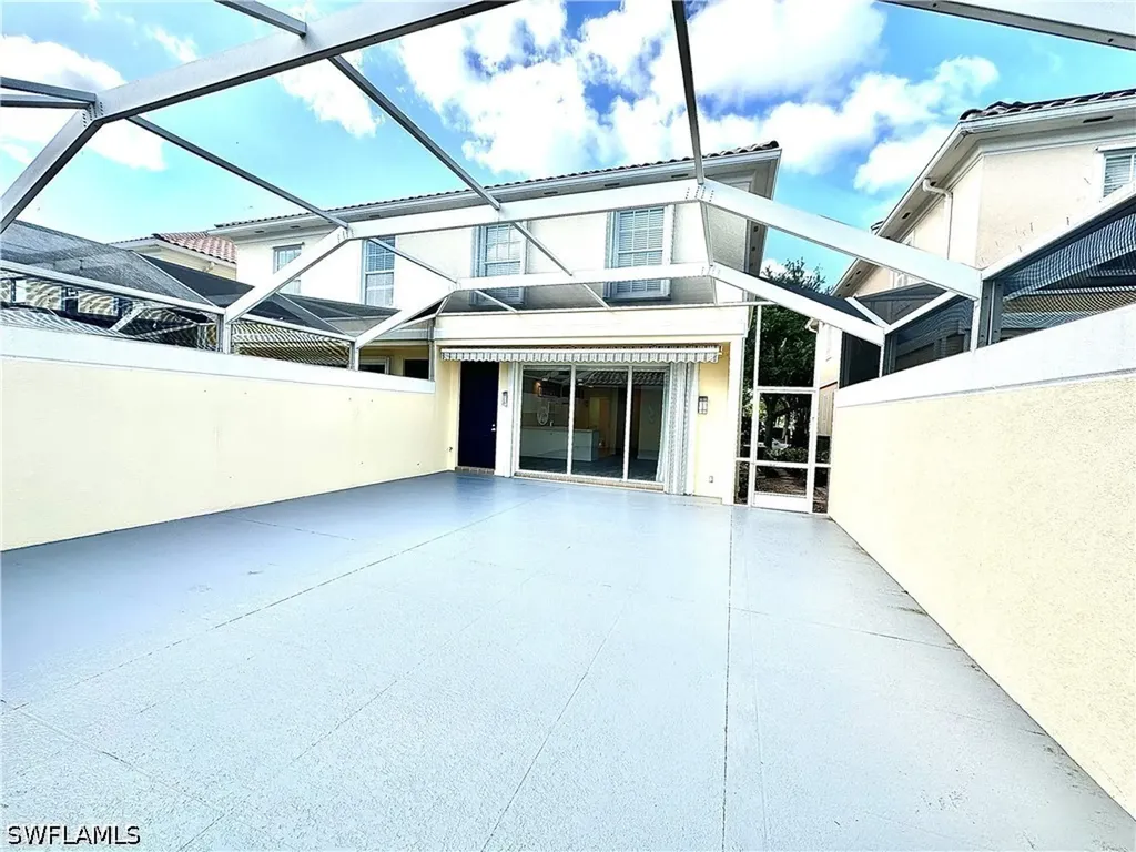 6182 Towncenter Circle Naples FL 34119