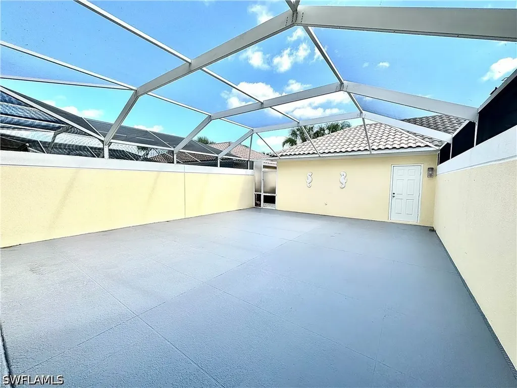 6182 Towncenter Circle Naples FL 34119