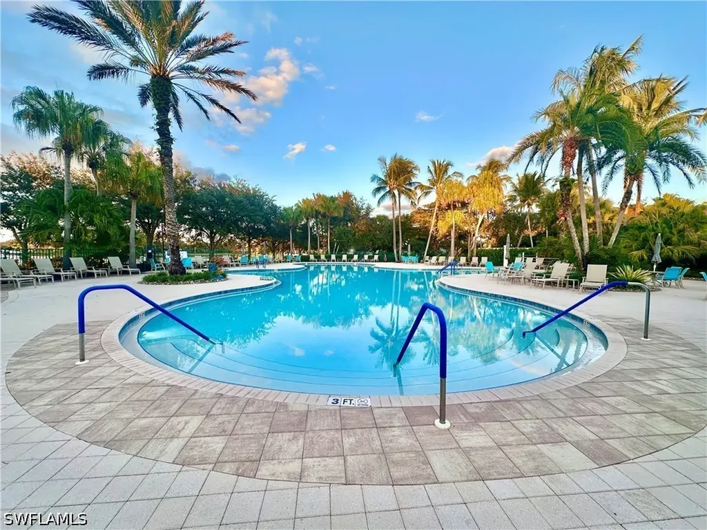 6182 Towncenter Circle Naples FL 34119
