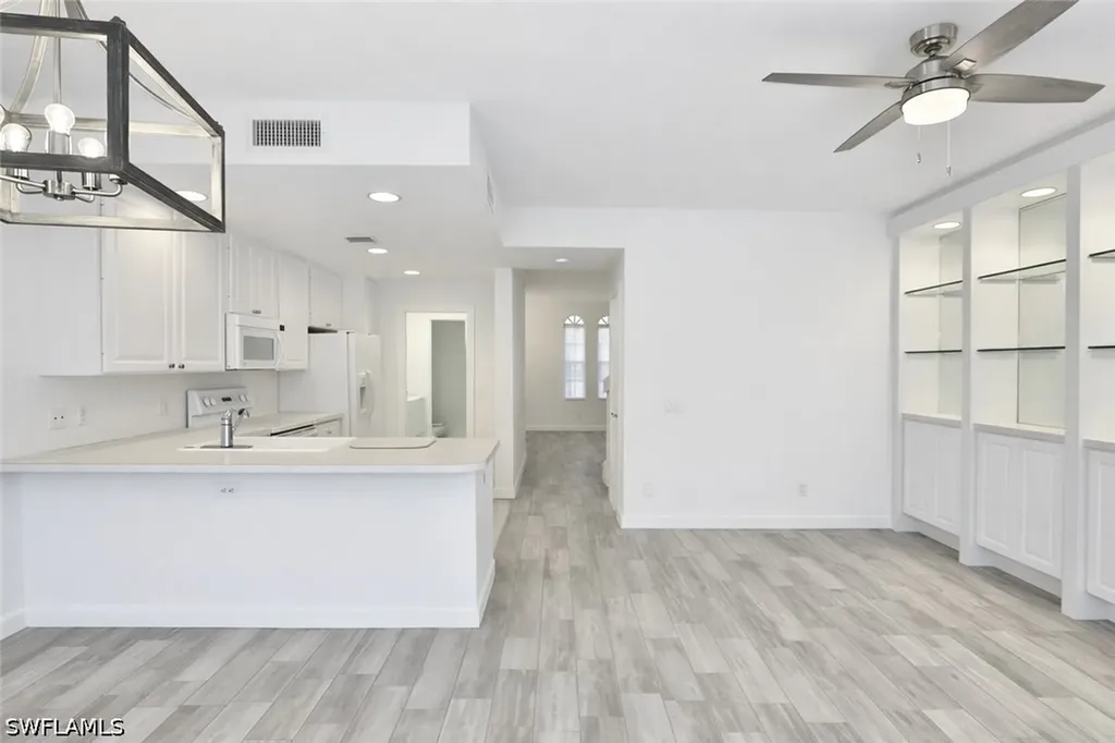 6182 Towncenter Circle Naples FL 34119