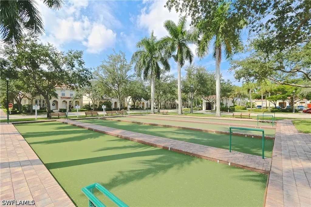6182 Towncenter Circle Naples FL 34119
