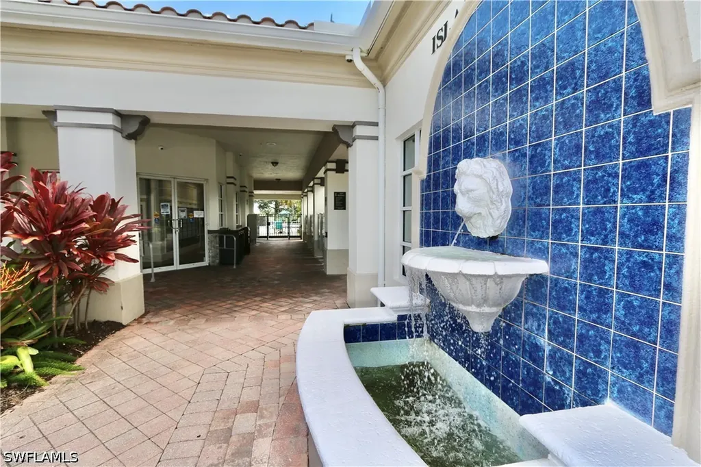 6182 Towncenter Circle Naples FL 34119