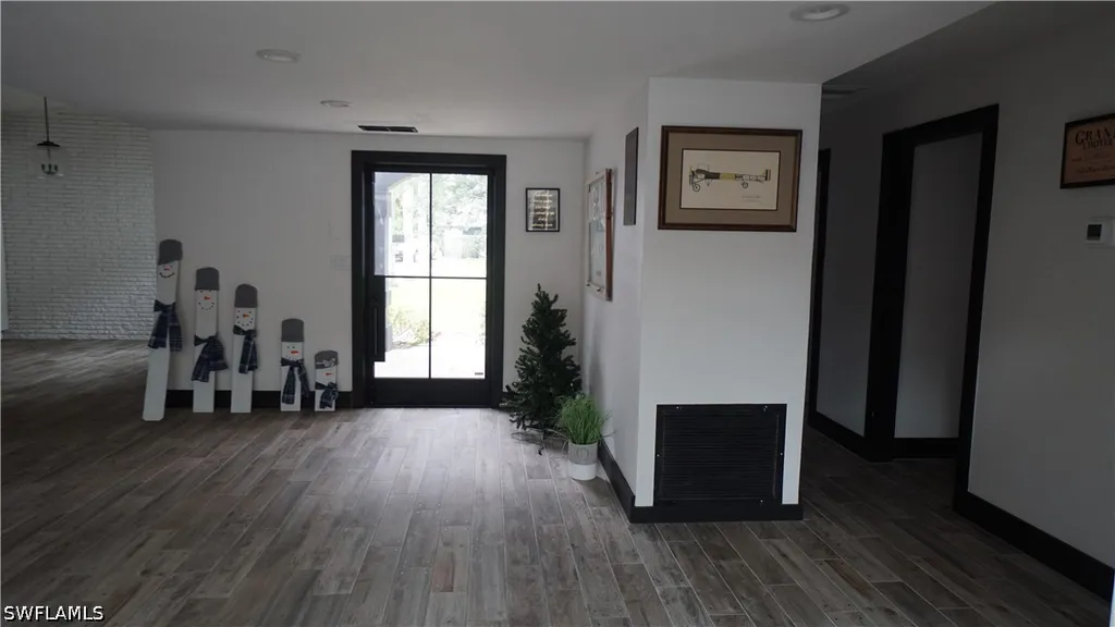 544 Bayside Drive Fort Myers FL 33919