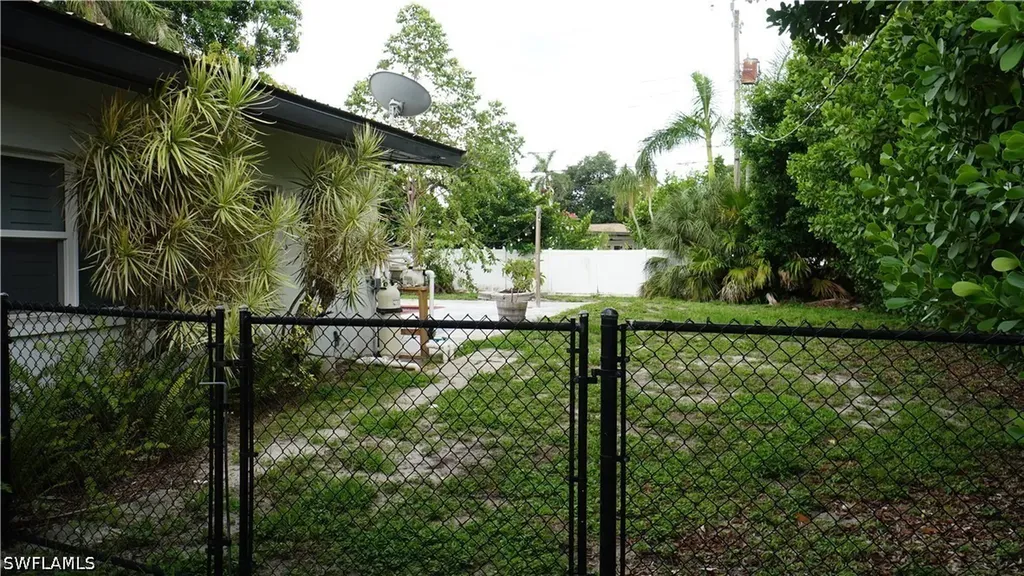 544 Bayside Drive Fort Myers FL 33919