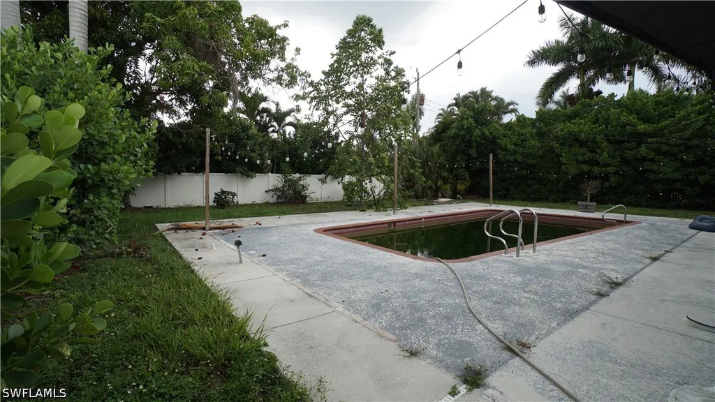 544 Bayside Drive Fort Myers FL 33919