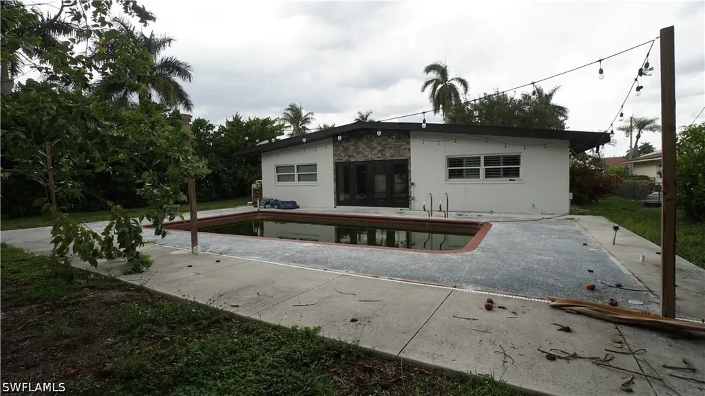 544 Bayside Drive Fort Myers FL 33919