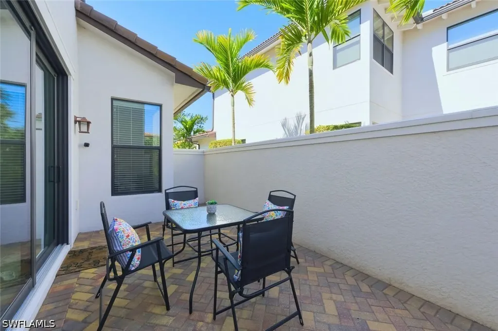 1326 Kendari Terrace Naples FL 34113
