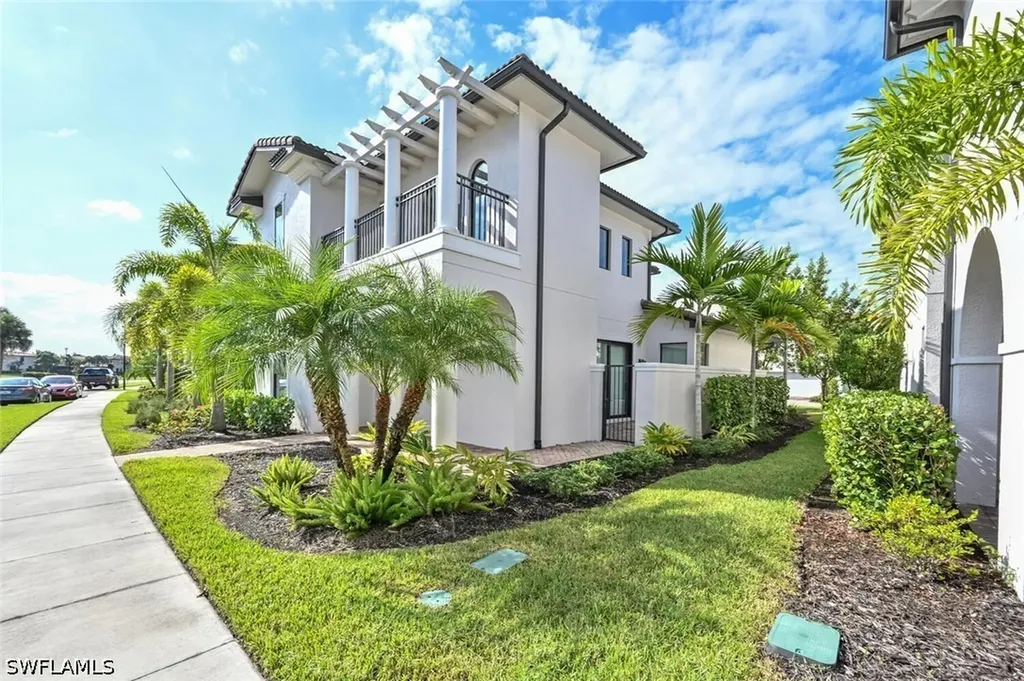 1326 Kendari Terrace Naples FL 34113