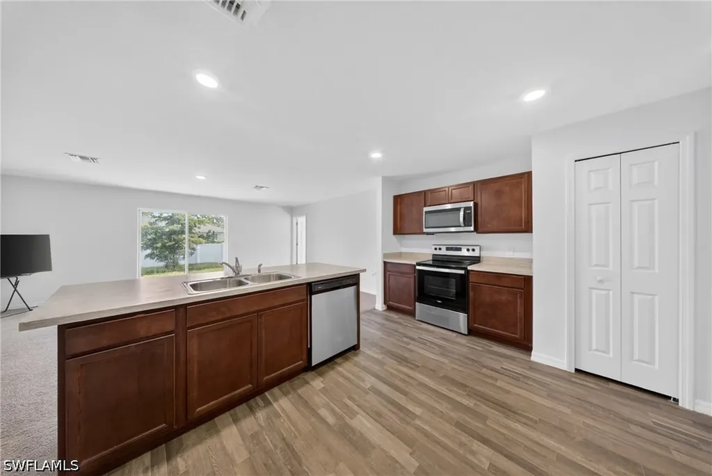 3014 38th Street SW Lehigh Acres FL 33976