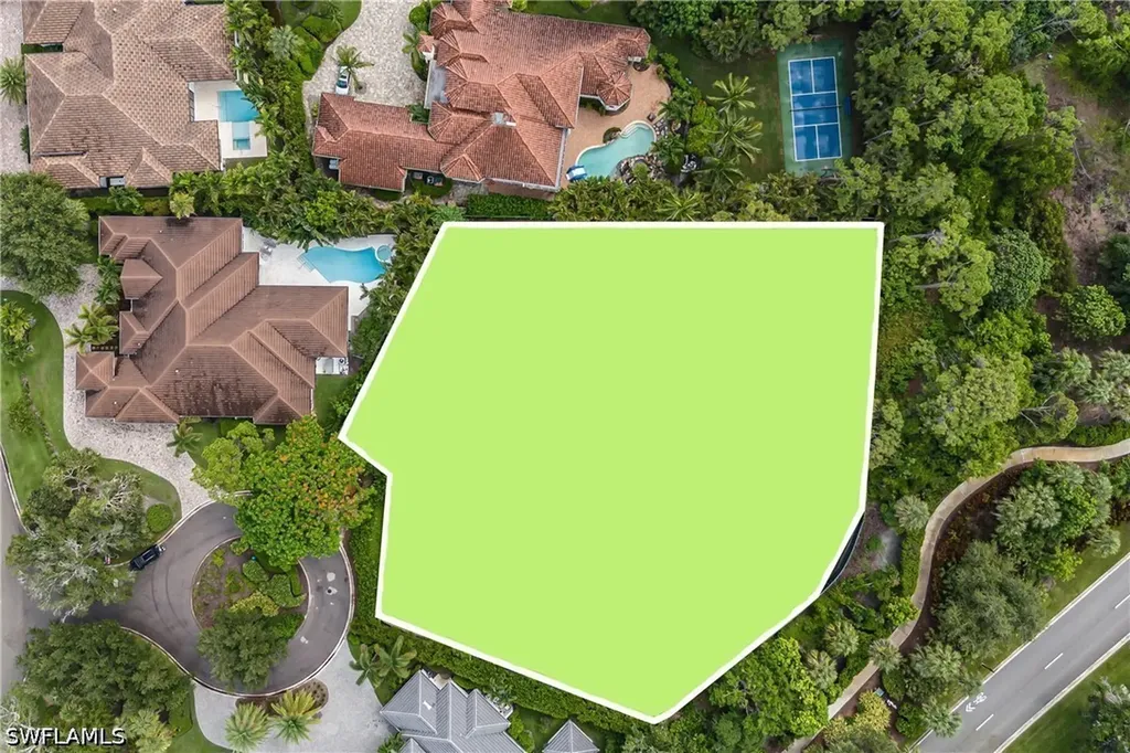808 Whimbrel Court Naples FL 34108