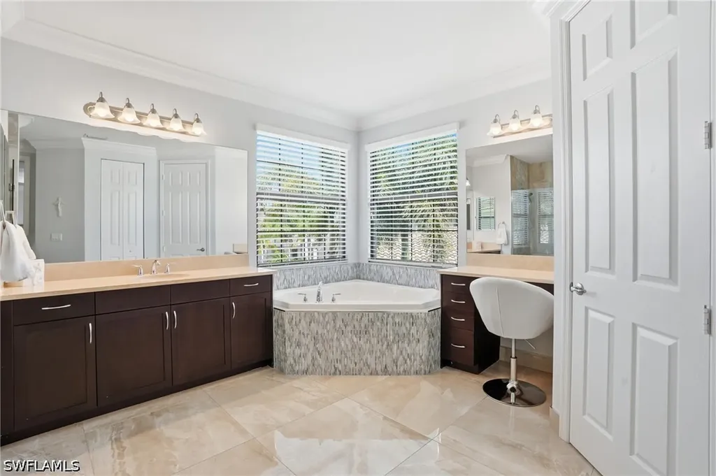 4021 Thistle Creek Court Naples FL 34119