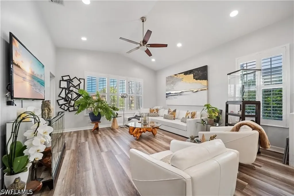 1638 Triangle Palm Terrace Naples FL 34119