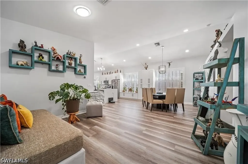 1638 Triangle Palm Terrace Naples FL 34119