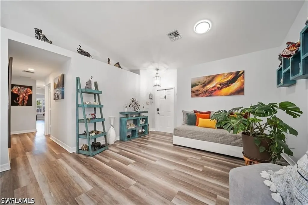 1638 Triangle Palm Terrace Naples FL 34119