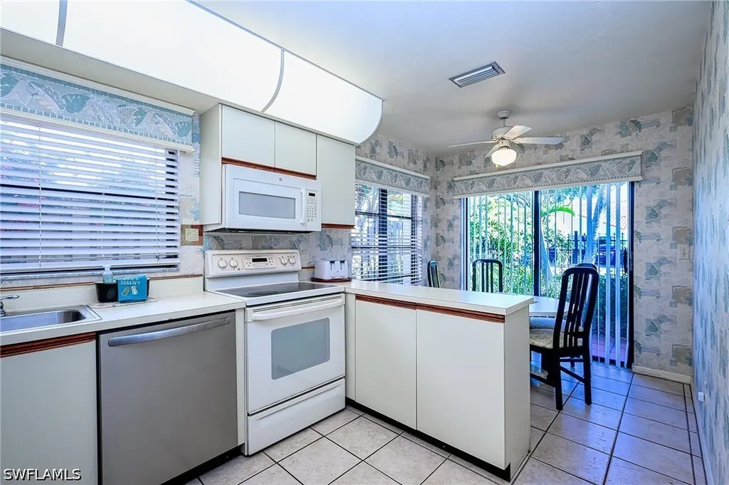 855 Reef Point Circle Naples FL 34108