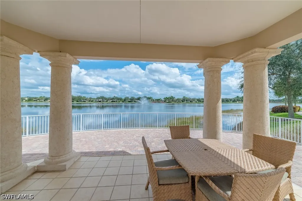 7935 Valentina Court Naples FL 34114