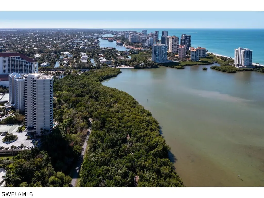 5555 Heron Point Drive Naples FL 34108
