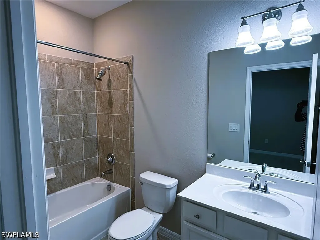 9444 Glenforest Drive Naples FL 34120