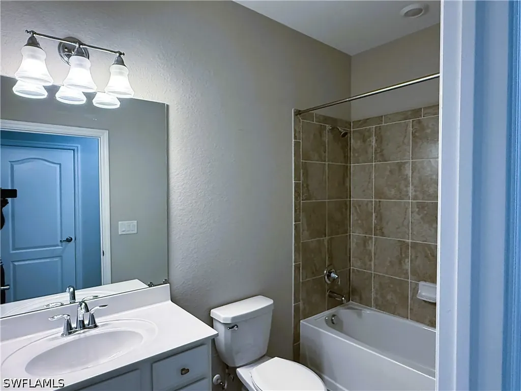 9444 Glenforest Drive Naples FL 34120