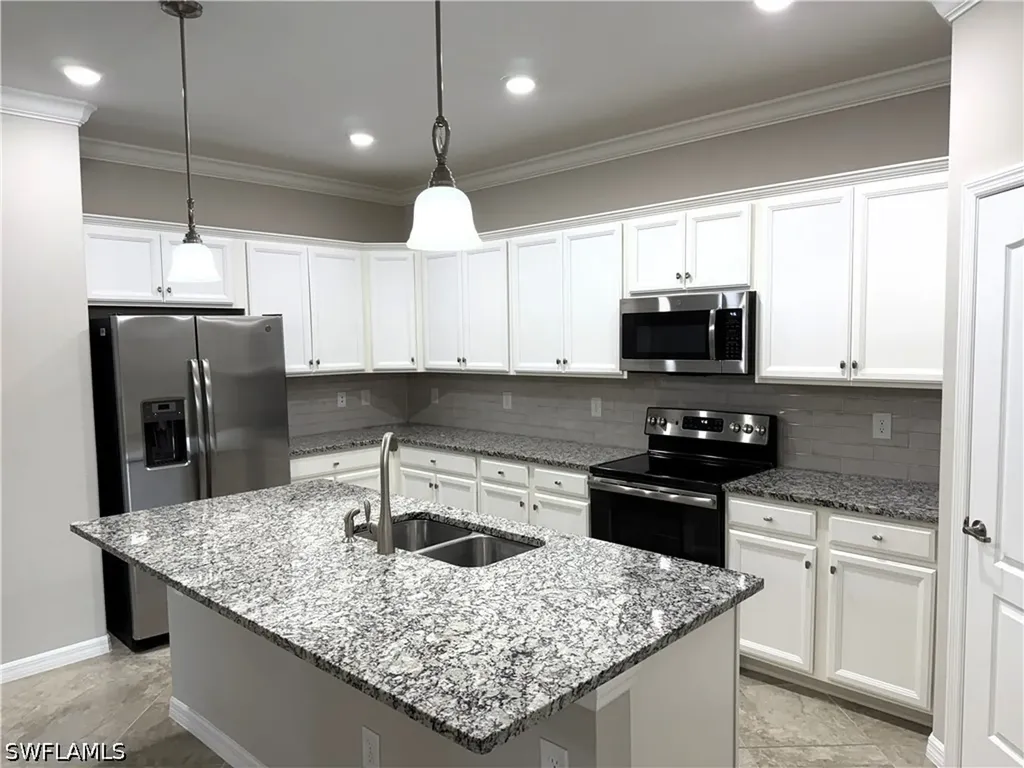 9444 Glenforest Drive Naples FL 34120