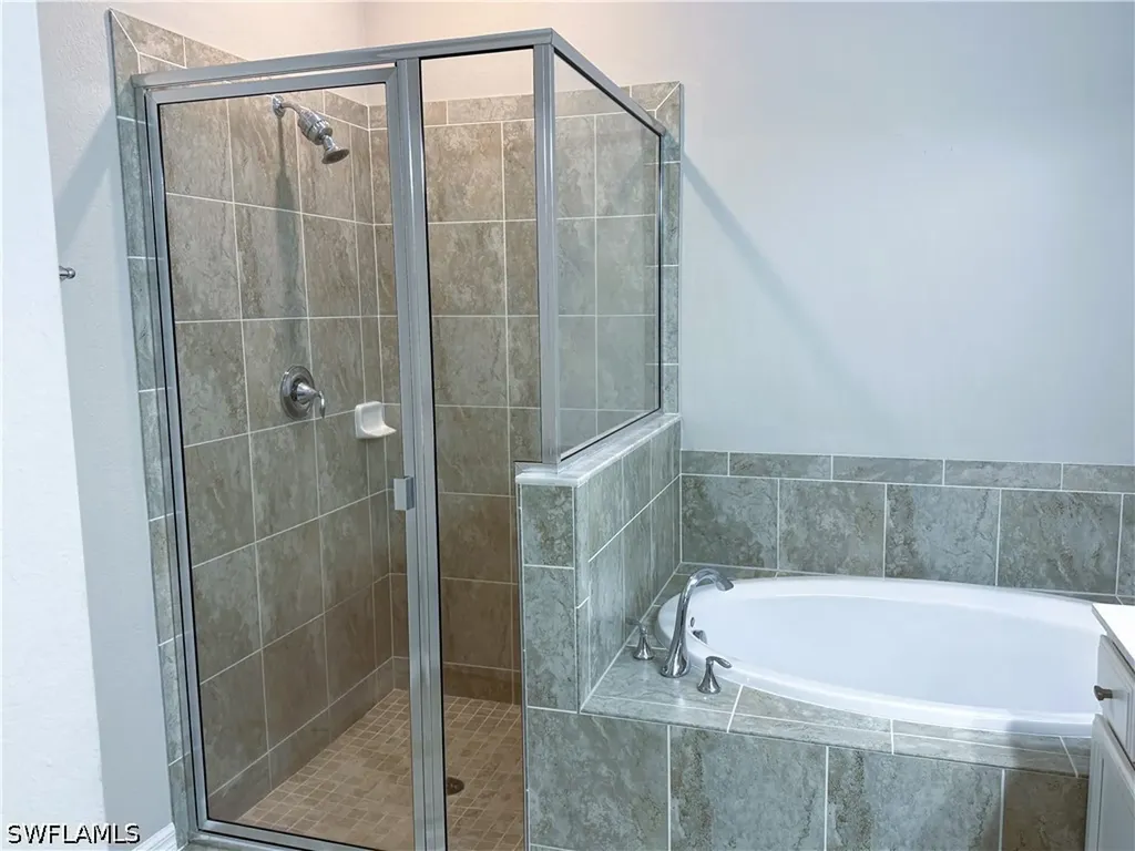 9444 Glenforest Drive Naples FL 34120