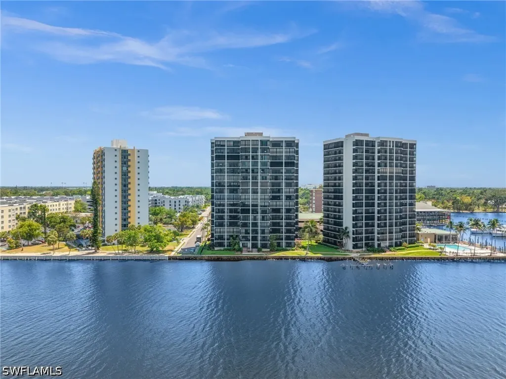 Fort Myers FL, 1900 Virginia Avenue, Unit 902