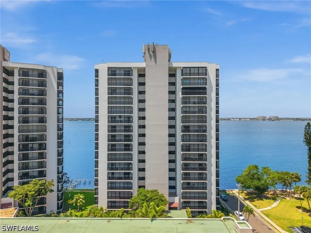 1900 Virginia Avenue Fort Myers FL 33901