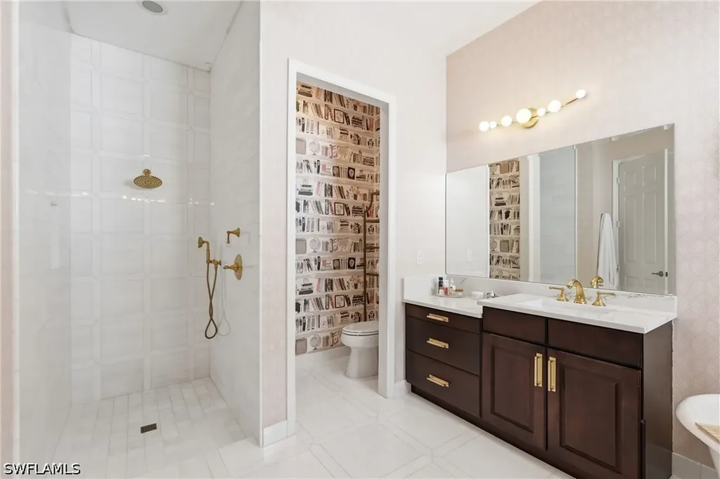 6631 Monterey Point Naples FL 34105