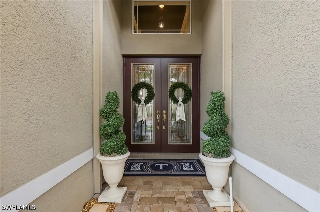6631 Monterey Point Naples FL 34105