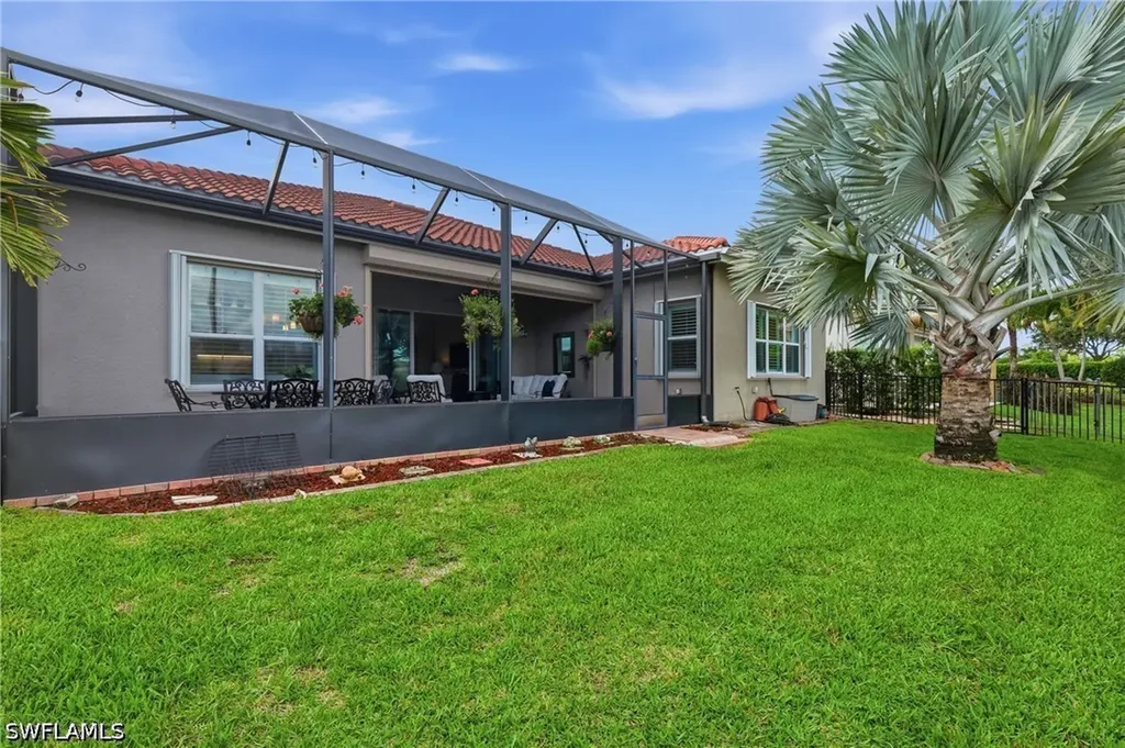 6631 Monterey Point Naples FL 34105