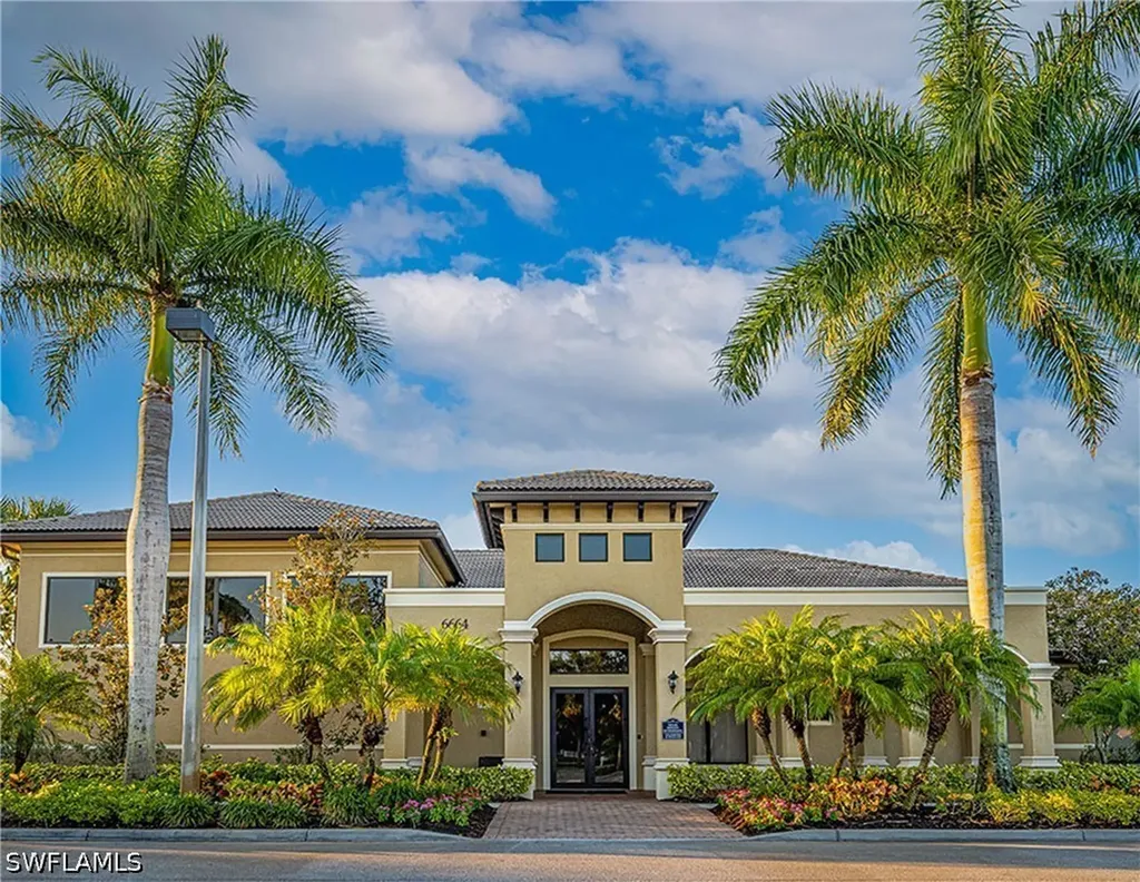 6631 Monterey Point Naples FL 34105