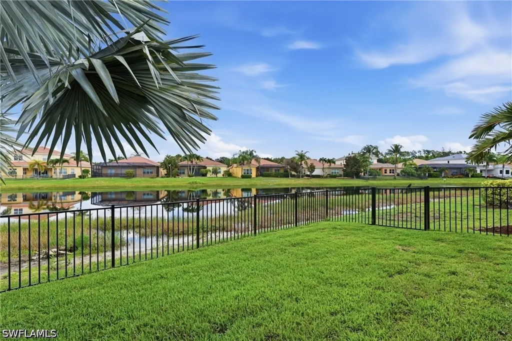 6631 Monterey Point Naples FL 34105