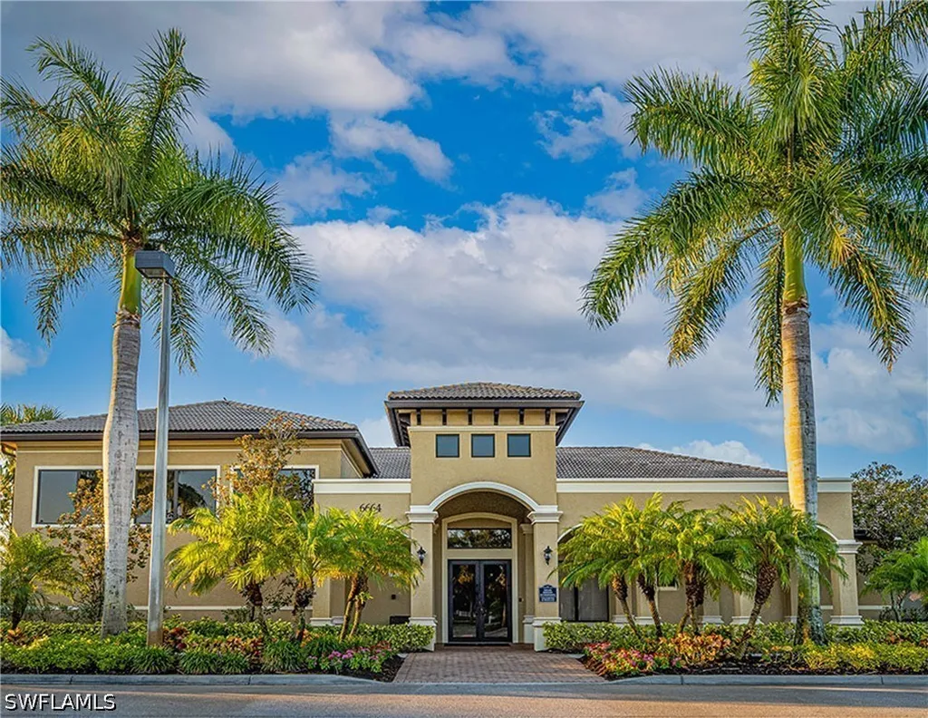 6631 Monterey Point Naples FL 34105