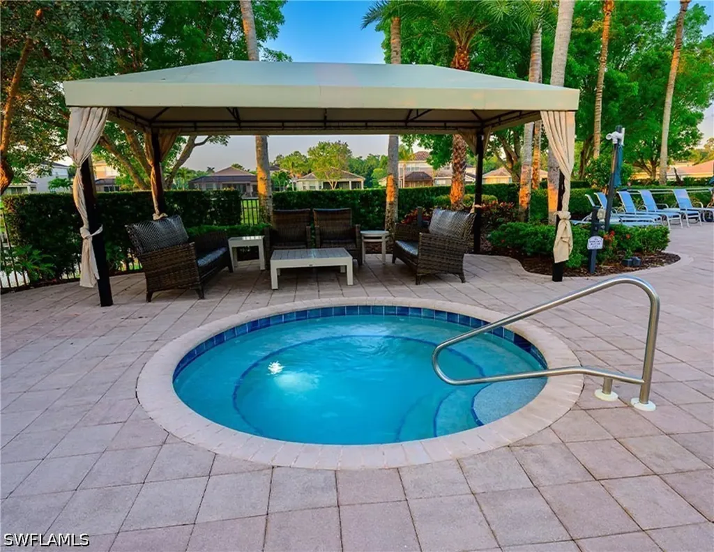 6631 Monterey Point Naples FL 34105