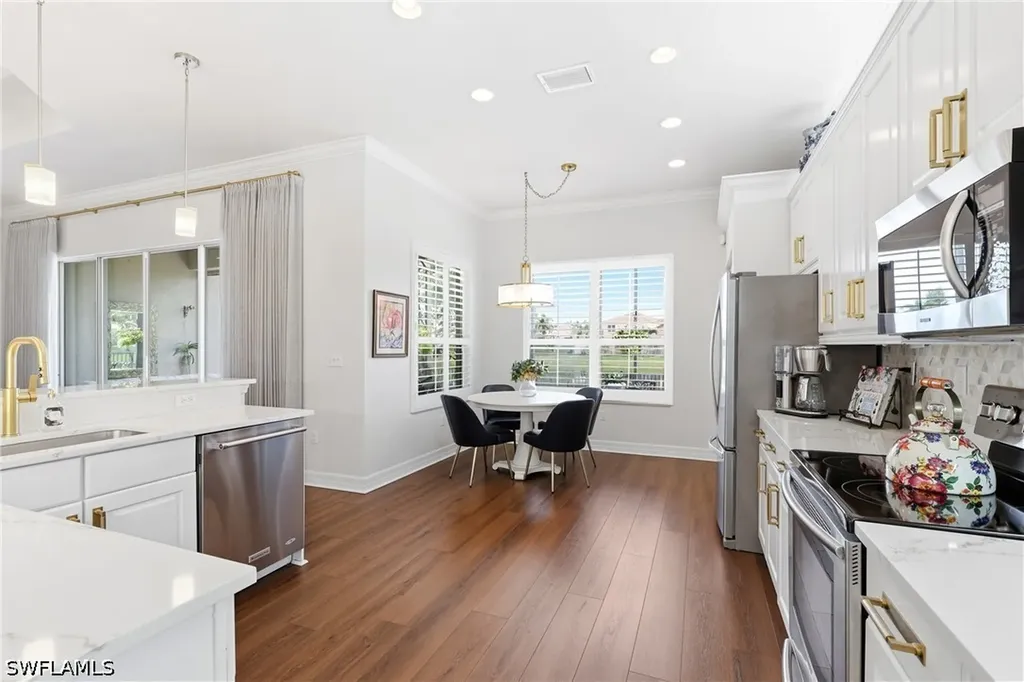 6631 Monterey Point Naples FL 34105