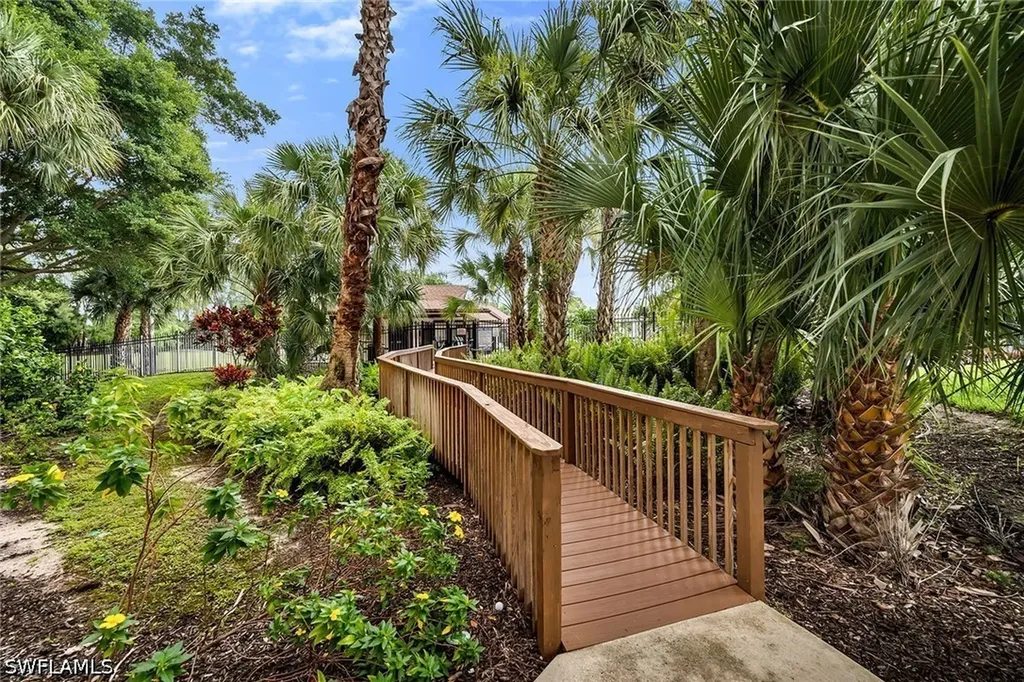 499 Forest Lakes Boulevard Naples FL 34105