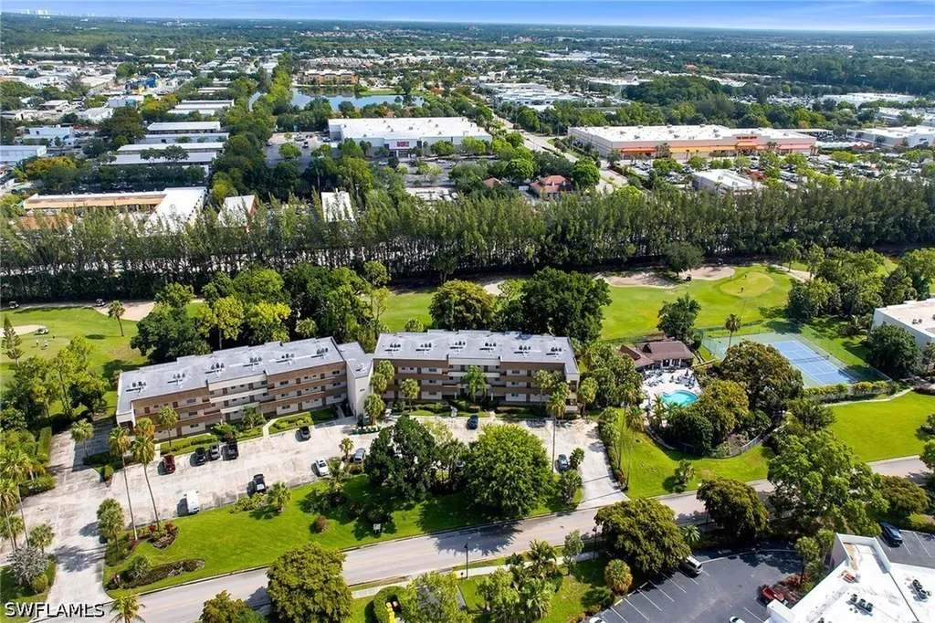 499 Forest Lakes Boulevard Naples FL 34105