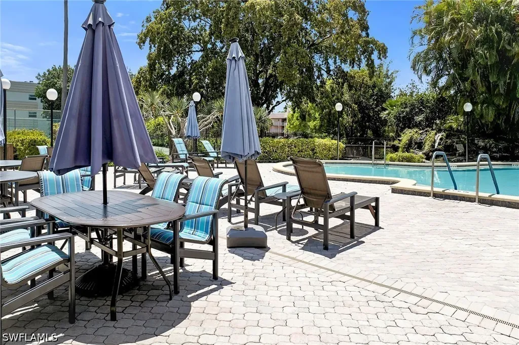 499 Forest Lakes Boulevard Naples FL 34105