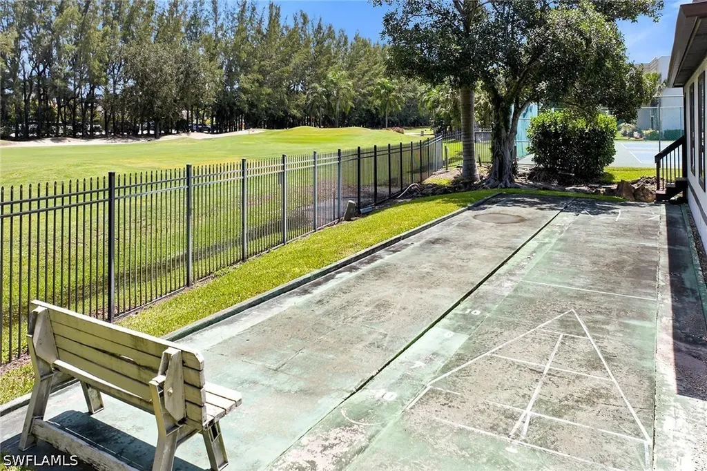 499 Forest Lakes Boulevard Naples FL 34105