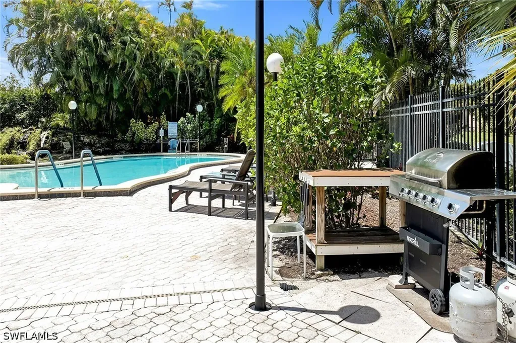 499 Forest Lakes Boulevard Naples FL 34105
