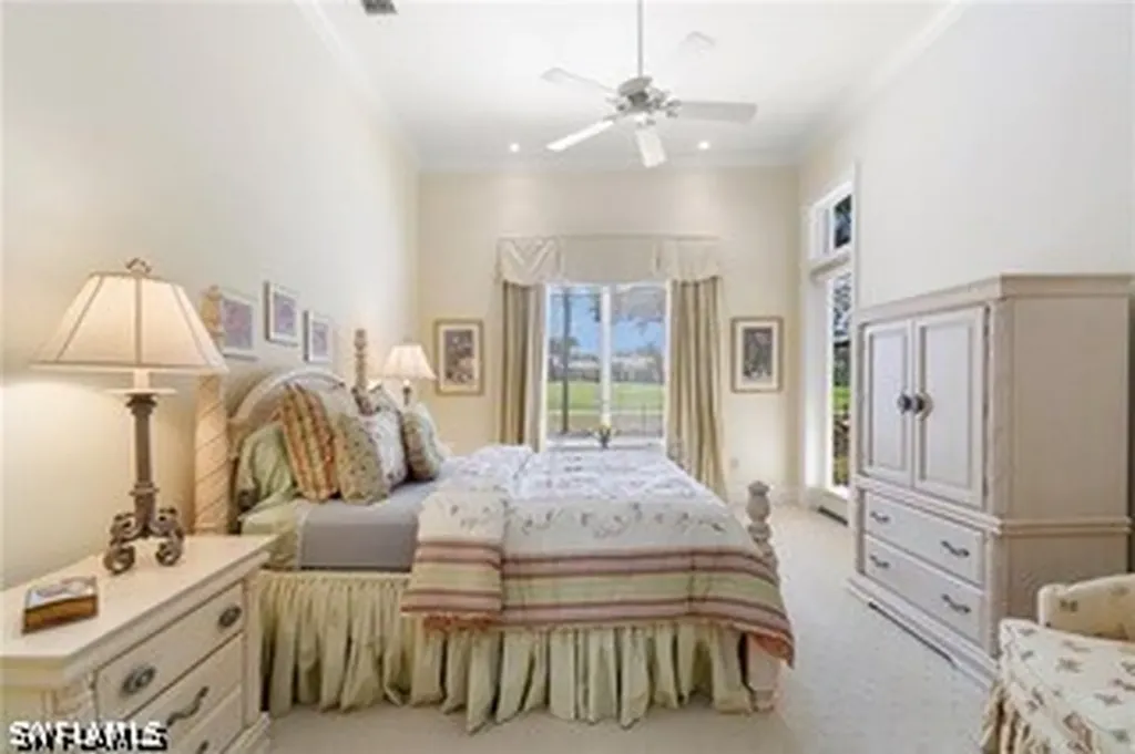 5900 Burnham Road Naples FL 34119