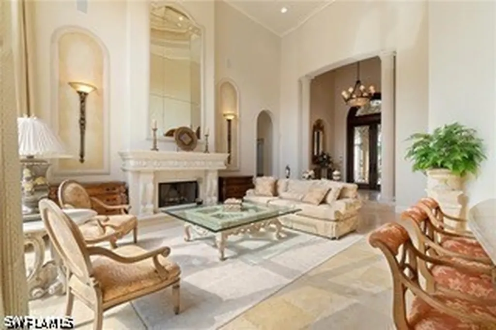 5900 Burnham Road Naples FL 34119