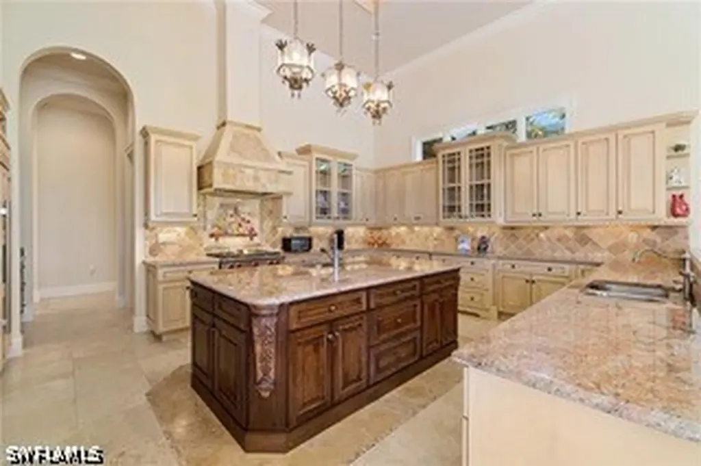 5900 Burnham Road Naples FL 34119