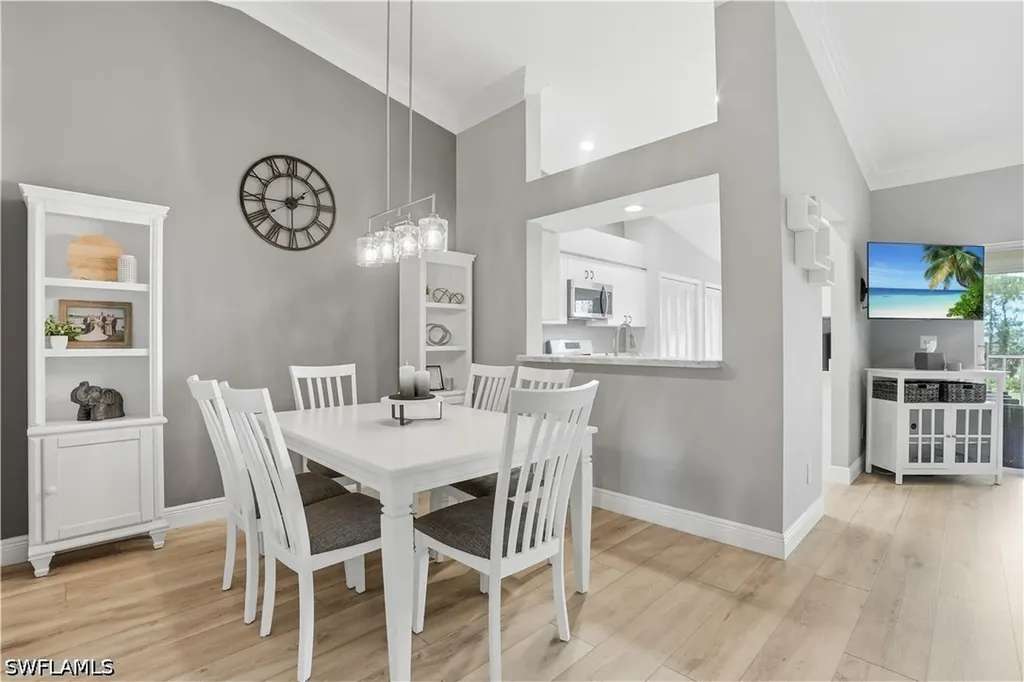 7360 Glenmoor Lane Naples FL 34104