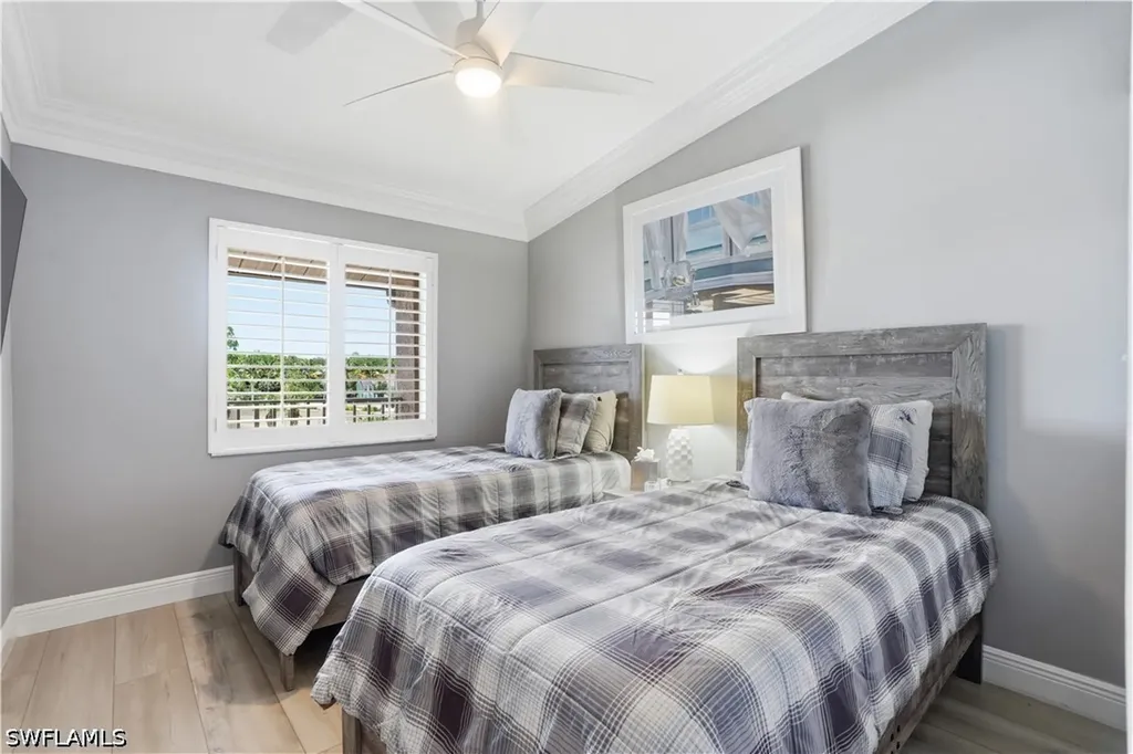 7360 Glenmoor Lane Naples FL 34104