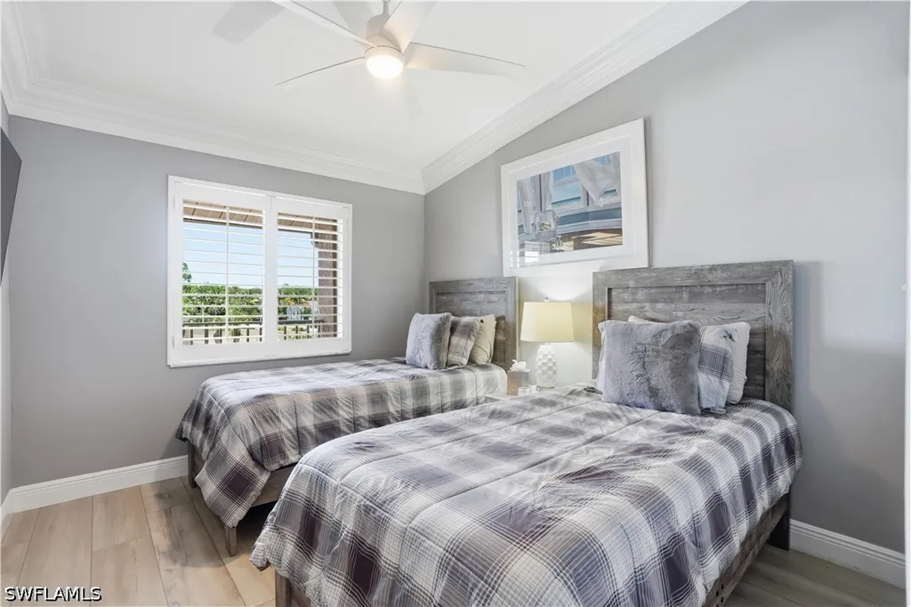 7360 Glenmoor Lane Naples FL 34104